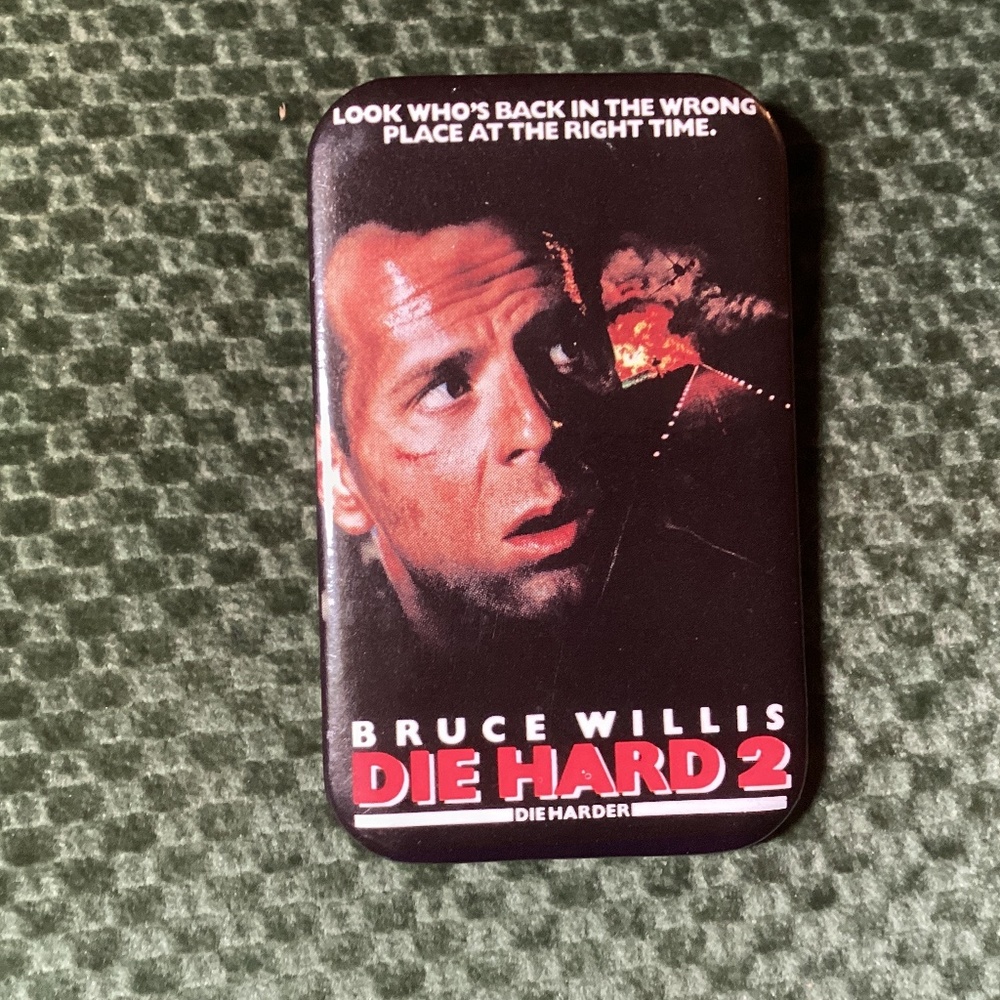 Vintage 1990 Bruce Willis DIE HARD 2 Die Harder Promo Movie Pinback Pin Button